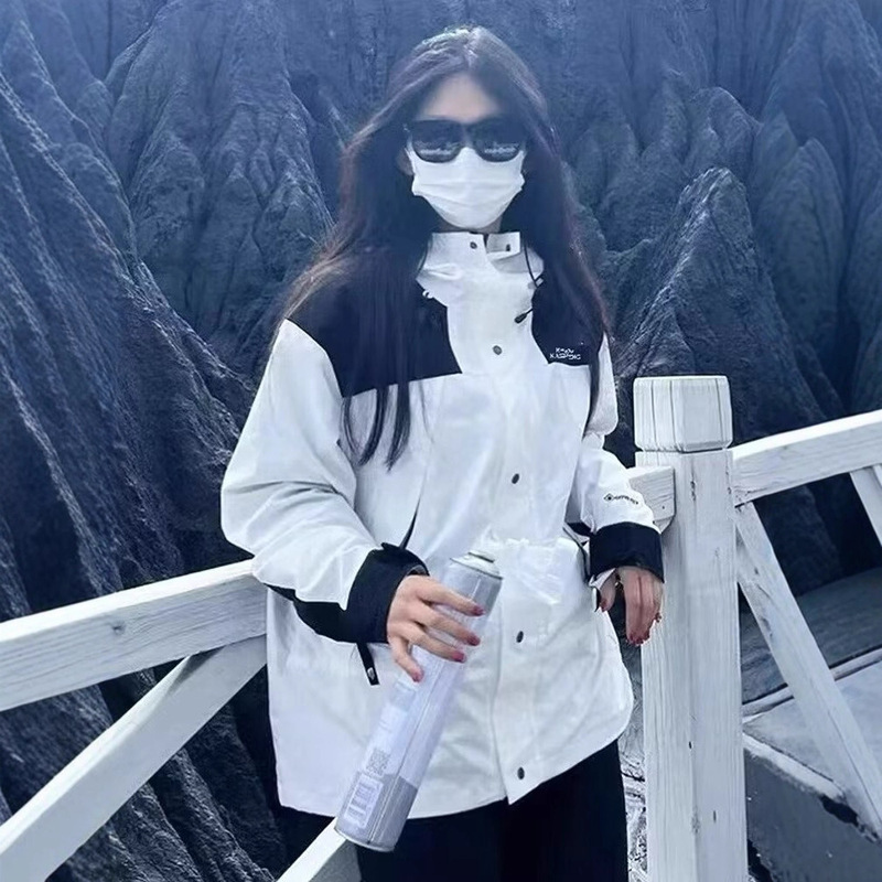 American Retro Military Green Jacket for Men and Women, Autumn and Winter 2025 New Korean Version, Loose Versatile Functional Couple Coat American Retro Military Green Jacket for Men and Women, Autumn and Winter 2025 New Korean Version, Loose Versatile Functional Couple Coat