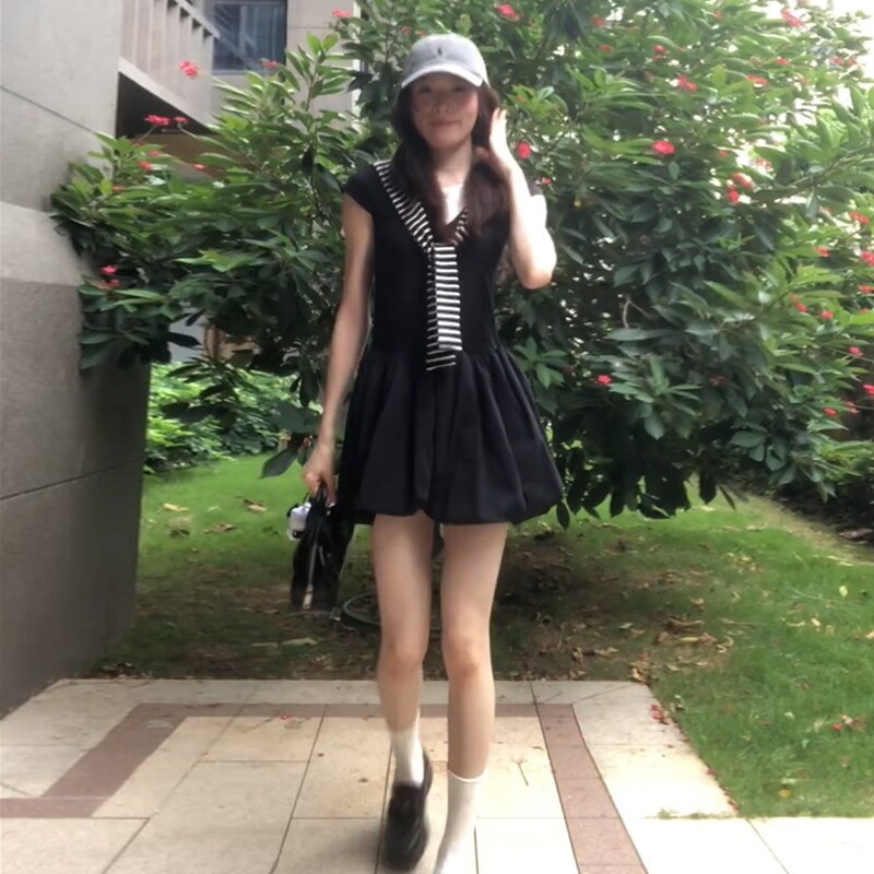 甜美海风黑色连衣裙女夏季2025新款气质巨好看早秋a字花苞短裙|undefined