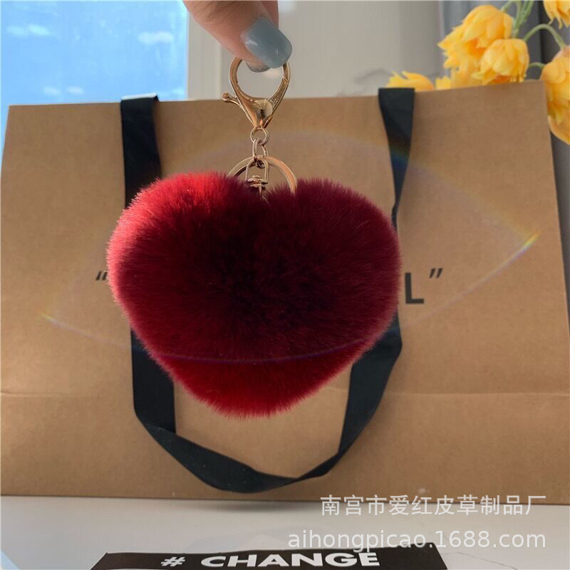 Fábrica al por mayor imitación de piel de conejo rex colgante de amor multicolor felpa corazón de melocotón llavero bolso en forma de corazón colgante de hebilla de anillo redondo
