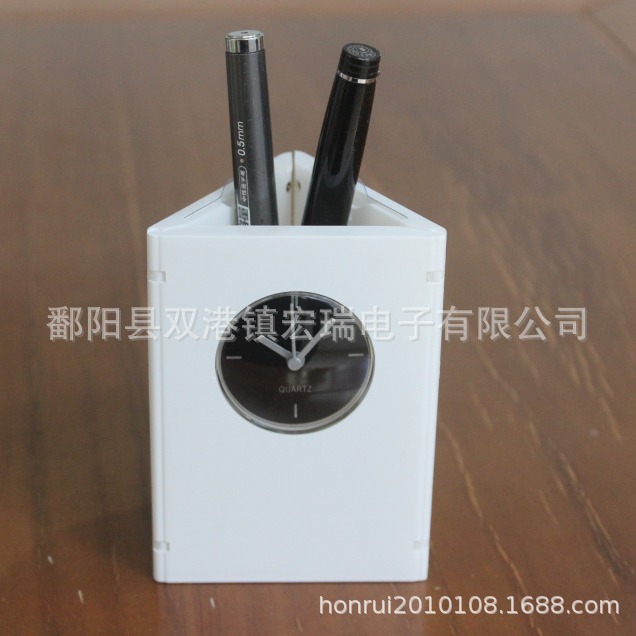 厂家供应塑料桌钟闹钟 三角形笔筒桌面钟  办公三角形塑料笔筒钟