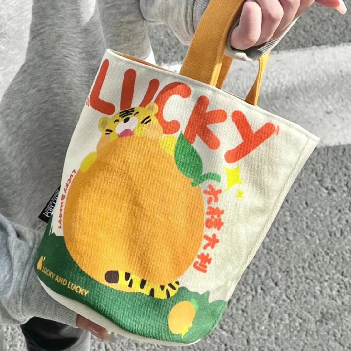 Nuevo tipo de bolso de lona gran impresión naranja italiana bolso de mano pequeño bolso de mano taza de bento para salir bolso pequeño lindo