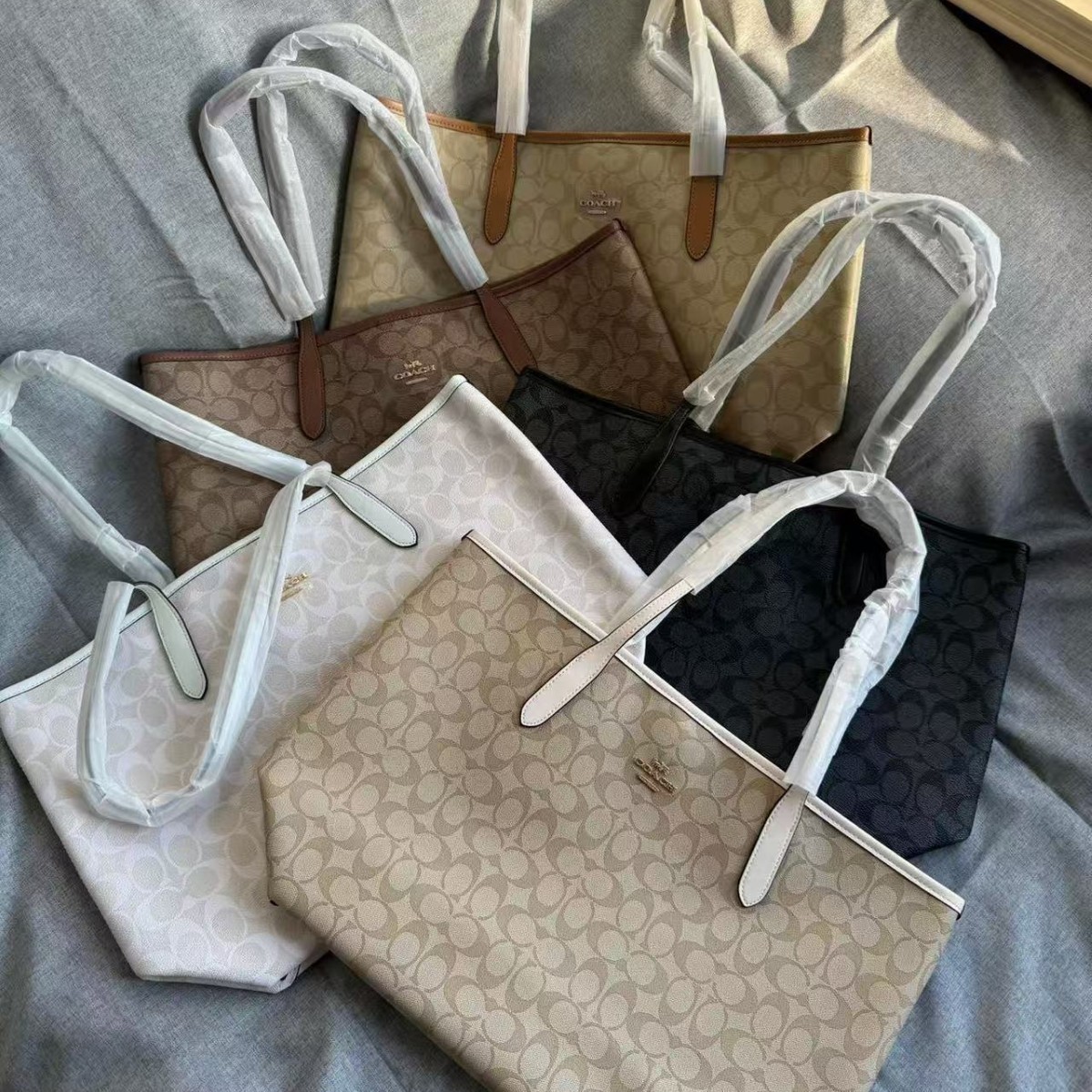 Coach City33 Monogram Çanta - Maqnit Qapaqlı, Böyük Tutumlu