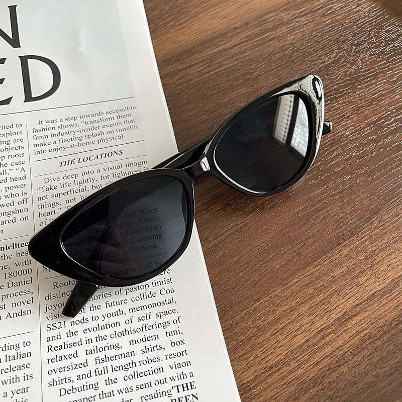 8 # 고양이 눈 선글라스-검은 색 프레임 검정색과 회색