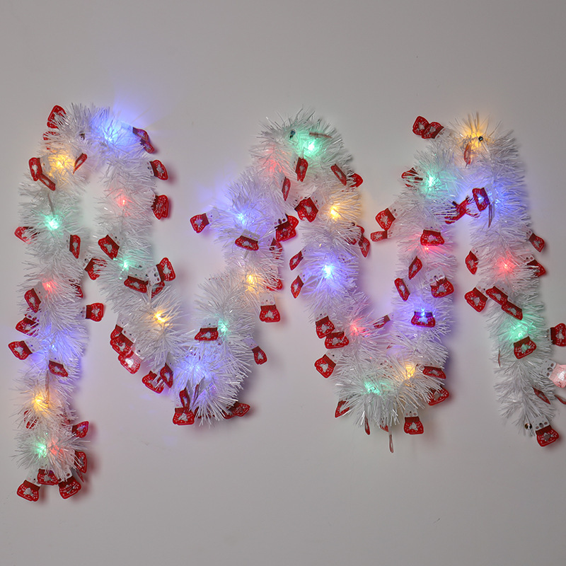 新しいクリスマスツリーのカラーバーledライトはクリスマスの装飾の雰囲気を越えて、専門的な装飾ストラップの背景を飾っています|undefined