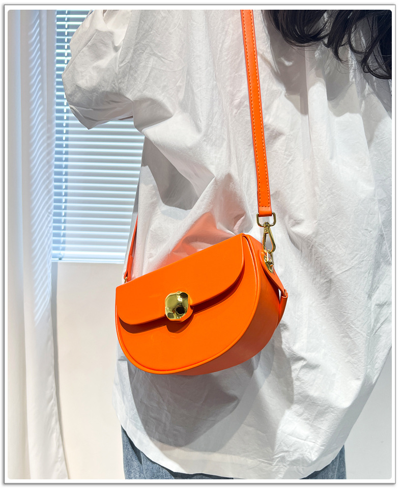 Pequena mala de ombro feminina estilo coreano na moda_voghion.com