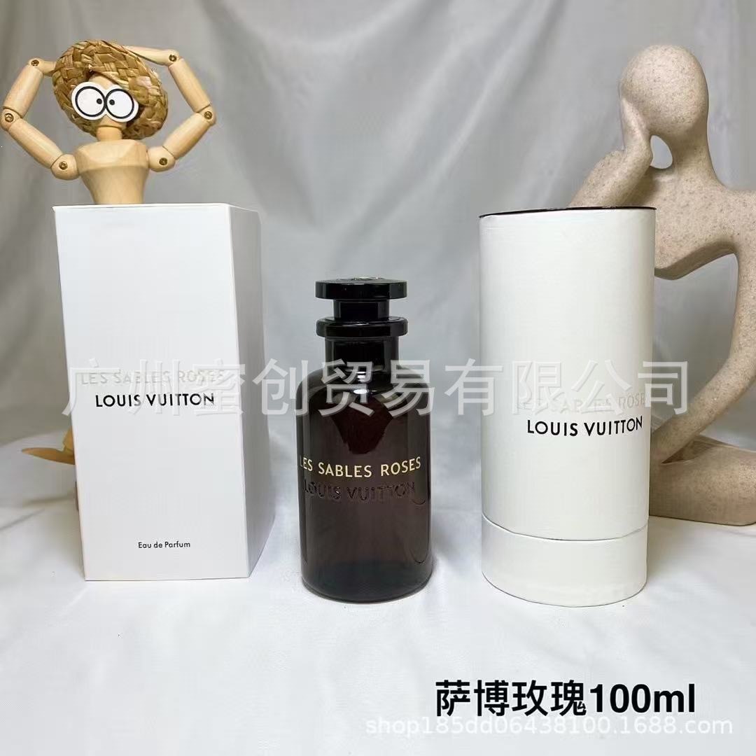 Marca vietnamita No Man 's Land Blue Wind Bell Peras británicas Negro Blanco Teddy Bear Rose Water Rojo 540 Perfume