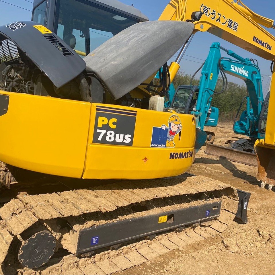 Exportación de línea especial doméstica y extranjera de segunda mano 78 importación Komatsu excavadora con una cabeza de cañón