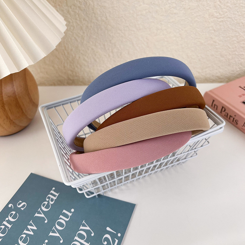 Simple Wide-brimmed Solid Color Cute Headband Wholesale display picture 5