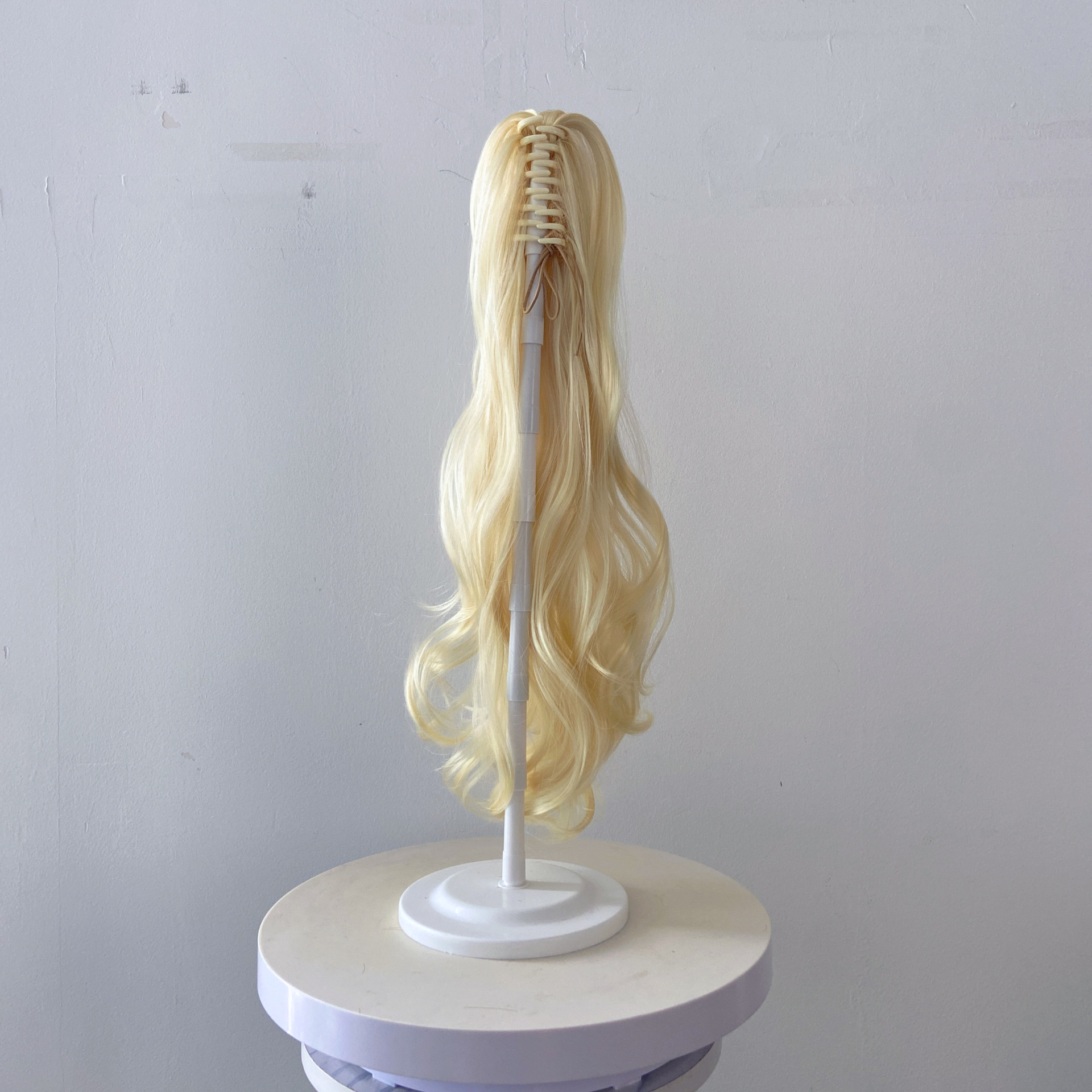 Cola de caballo larga y rizada para mujer, con pinzas, extensiones de cabello sintético dorado._voghion.com