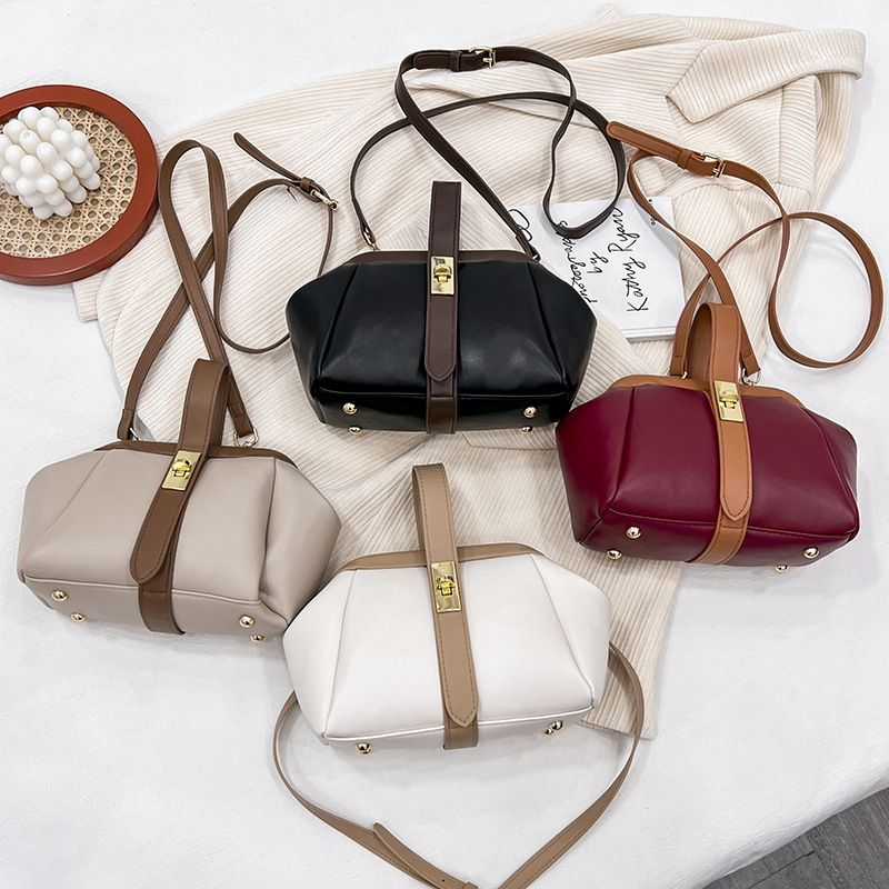 流行春季新款韓版時尚PU單肩包休閒簡約大容量托特女士斜跨手提包