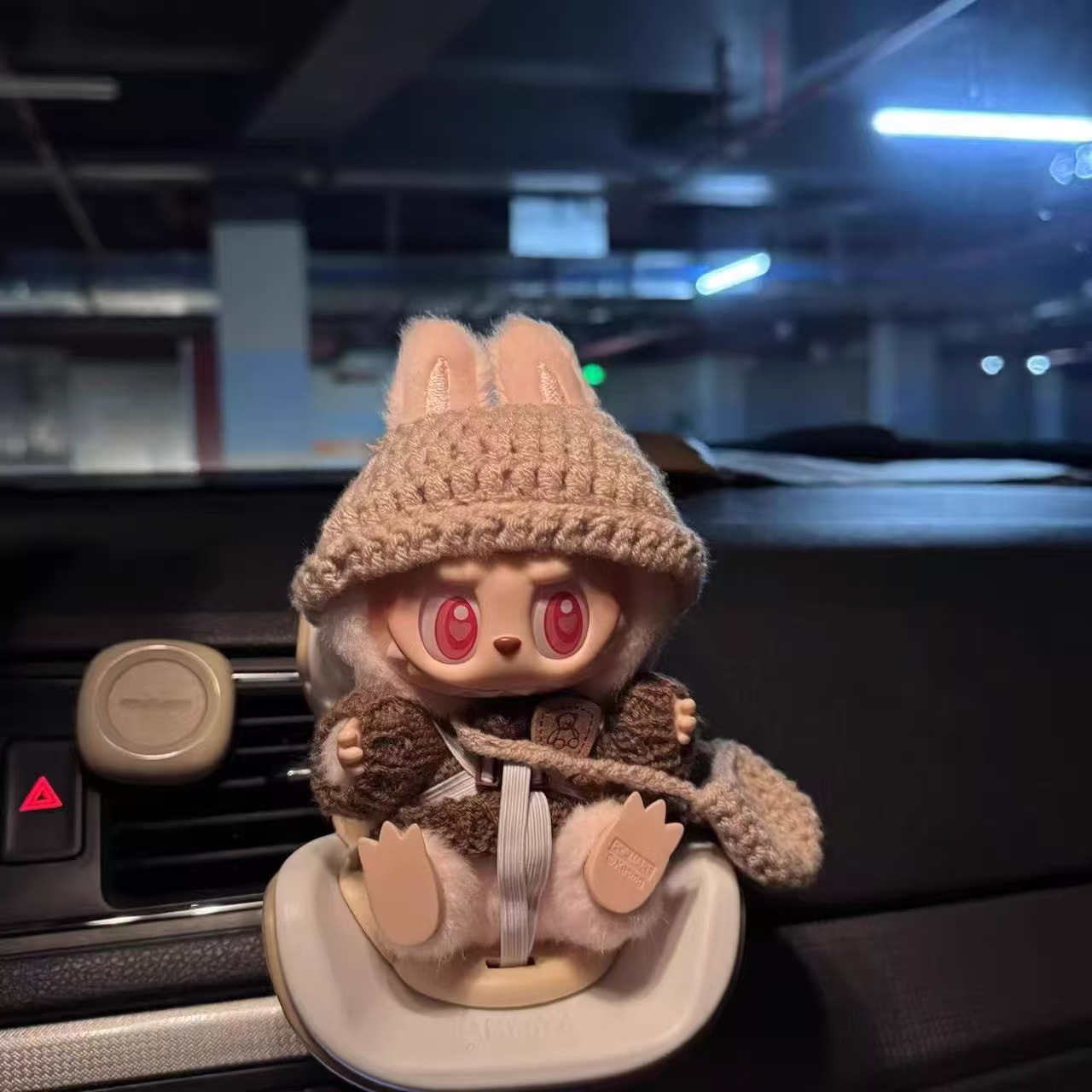 Labubu First Generation, Second Generation, Third Generation Adapted Safety Seat Aromatherapy Air Conditioner Air Outlet Cute Car Ornaments Pendant