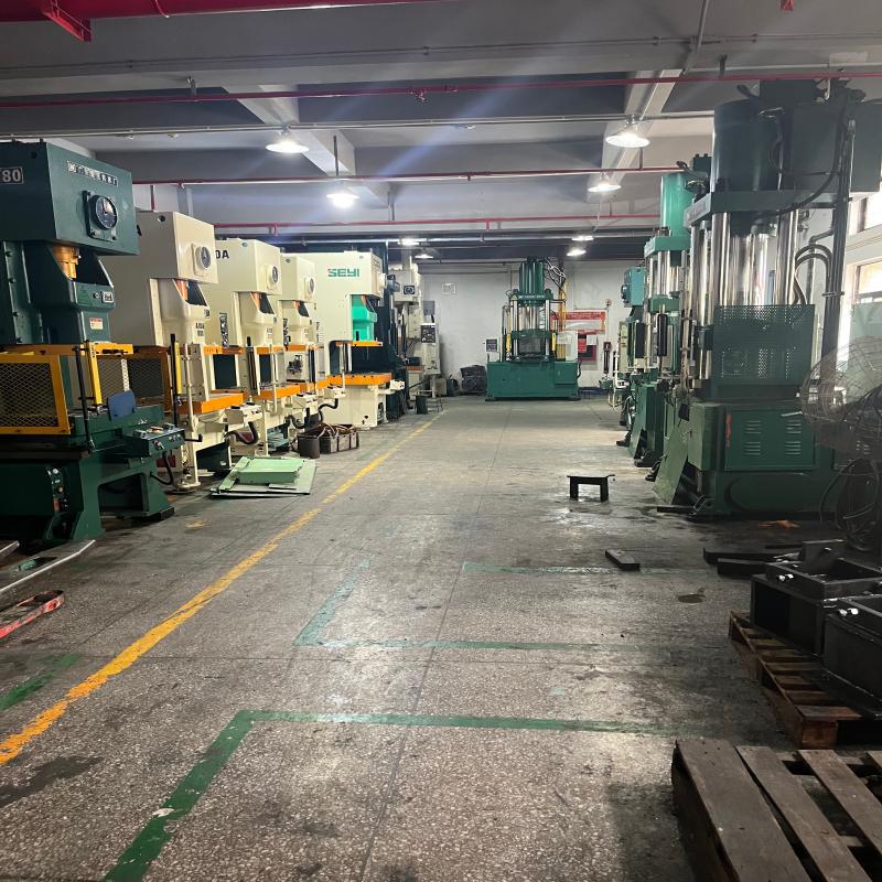 专业油压机维修 团队  快速响应 精准修复