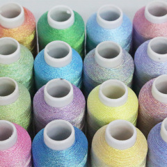 3 6 9 125株の明るい光の大巻きの幻の金糸のまぶしい色のストランドのdiyの手編みのブレスレットのネックレスは縄を掛けます。