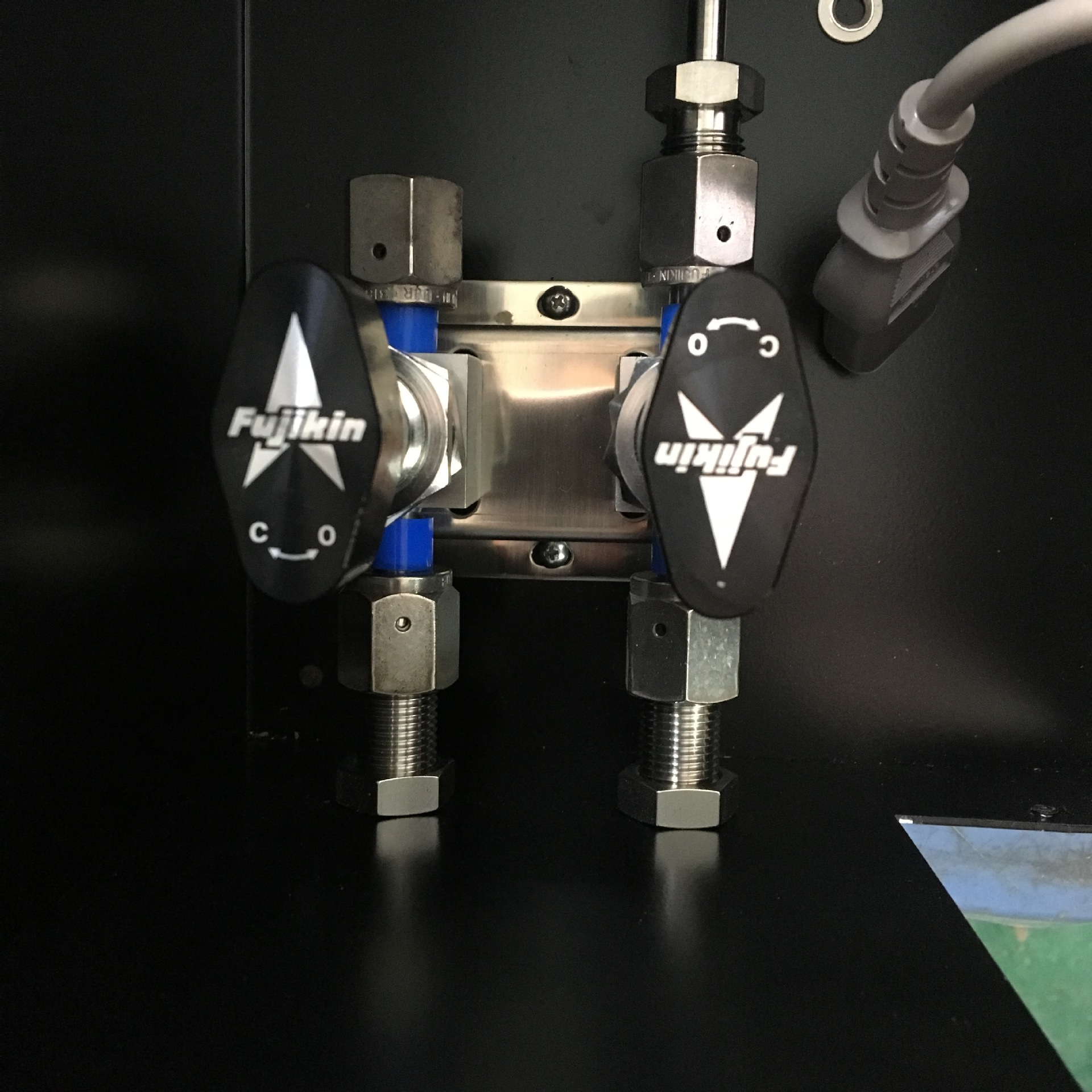 Fujikin阀门 议价销售