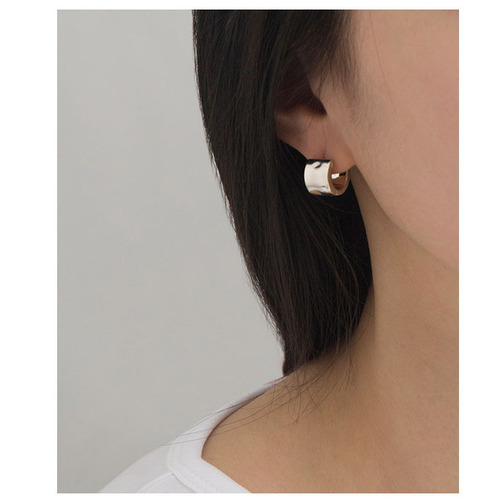  New Unique Design Pure Silver Earrings for Both Men and Women: Hoops, Studs, and Clings - Simple, Fashionable, and Trendy Decorative Earrings