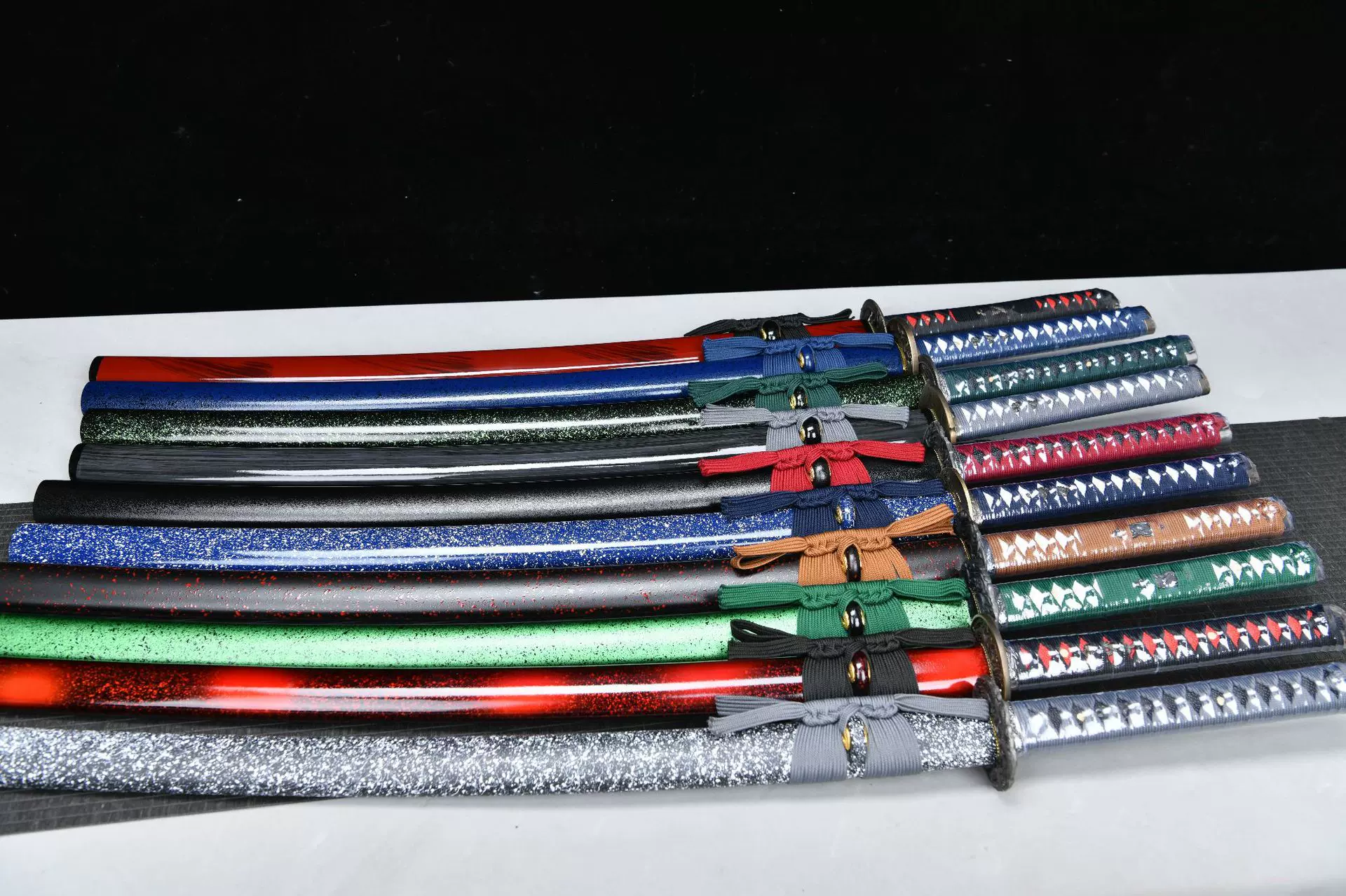 龙泉华影刀剑厂家批发一体剑宝剑影视剑手工艺品冷兵器未开刃