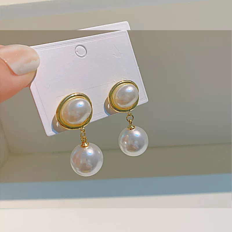 Retro small design earrings from pearl, silver needle, high-quality style, 2022 collection, french style