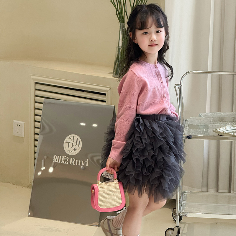 Bolso de hombro para niña de color de contraste de moda coreana mini bolso de paja para bebé lindo bolso para niños con pajarita de bufanda de seda dulce
