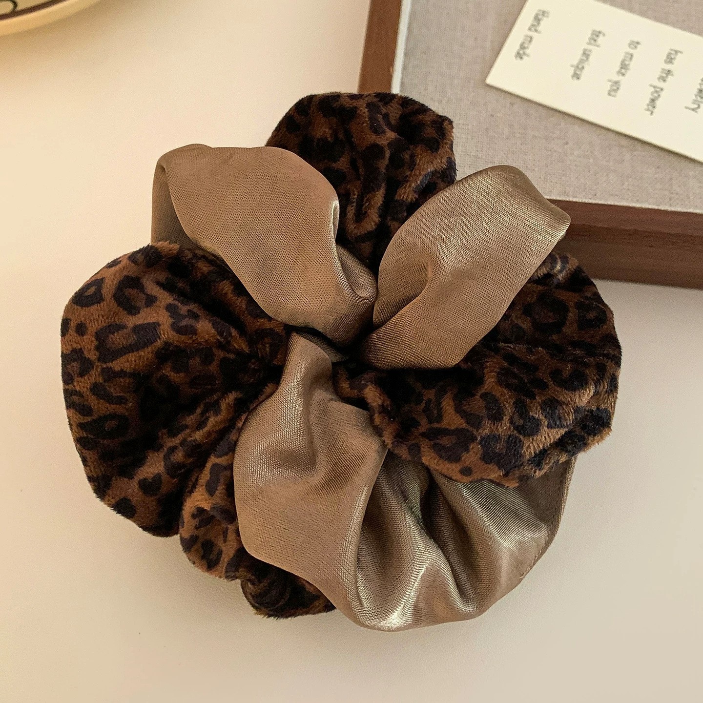 Coletero Scrunchie para Cabello de Tela Artesanal para Peinados image 15