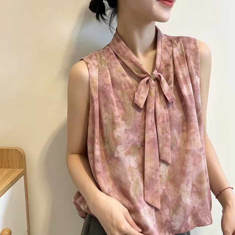 Summer 2026 sleeveless loose casual shirt top, lazy style design, Korean version new shirt Summer 2026 sleeveless loose casual shirt top, lazy style design, Korean version new shirt