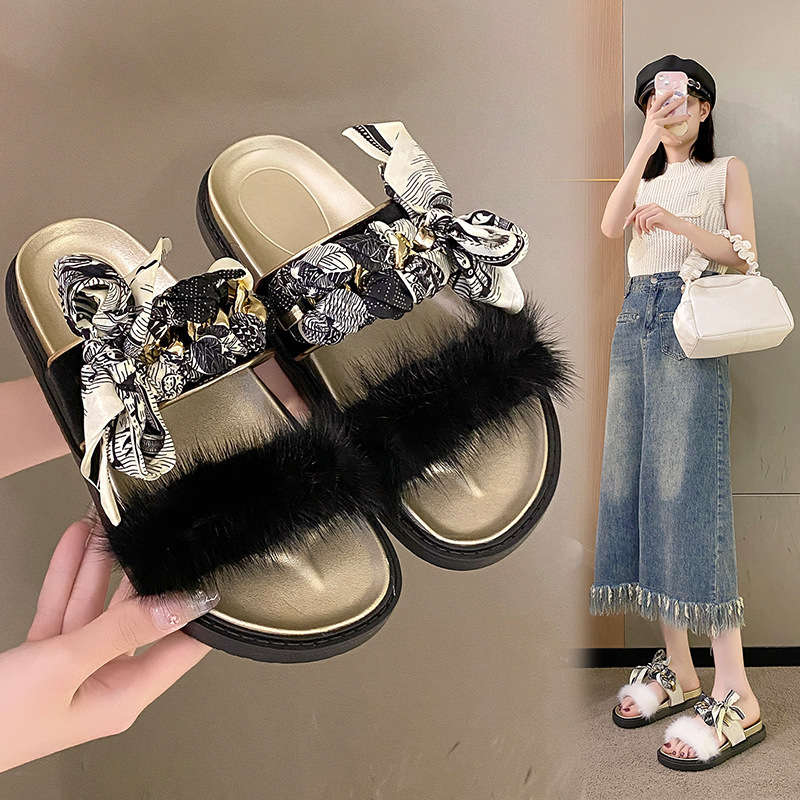 2024 New Summer Korean Style Fashionable Thick Slippers for Household Outer Wear Women's Outer Wear Slippers Mink Wool Slippers