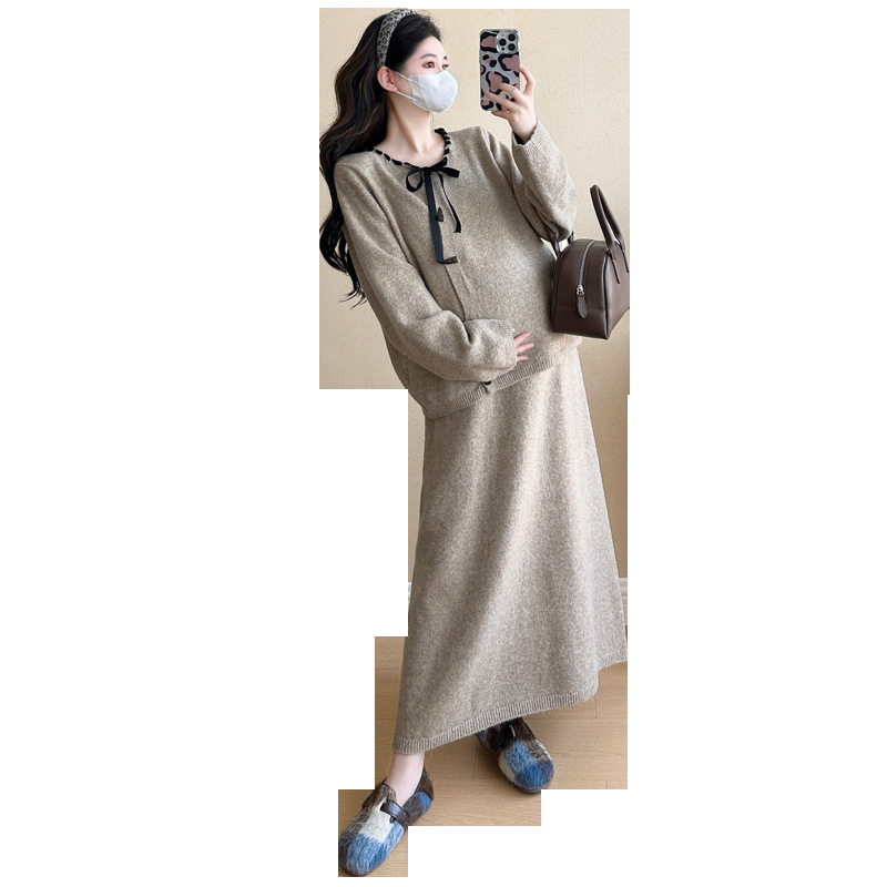 실사입고  임산부 가을 원피스 대형사이즈 패셔너블 맘 신상 가디건+스커트 투피스 세트