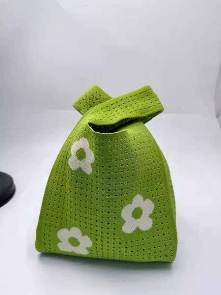 Hollow small flower green
