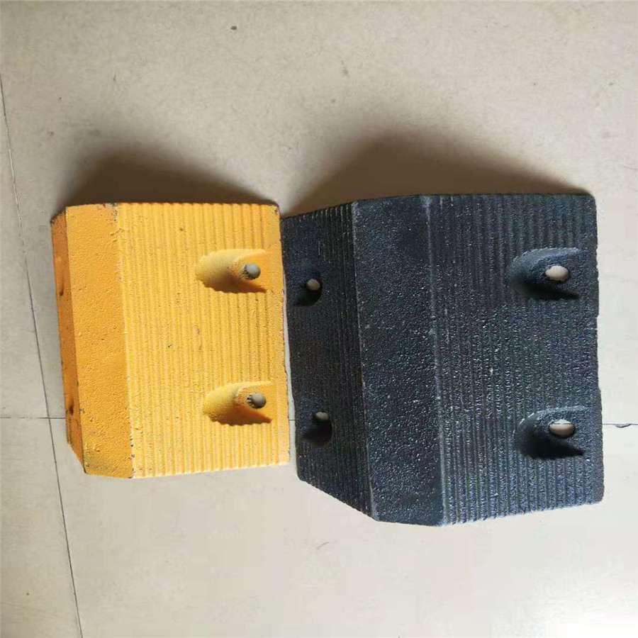 现货供应铸铁车轮挡安徽铸铁挡车器铸铁小车停车场挡车器