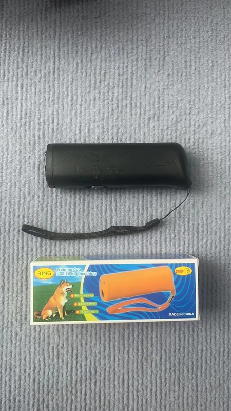 国境を越えたシングルヘッドのダブルヘッドLED懐中電灯超音波犬駆除器携帯型犬トレーニング器ケースに電池がない|undefined