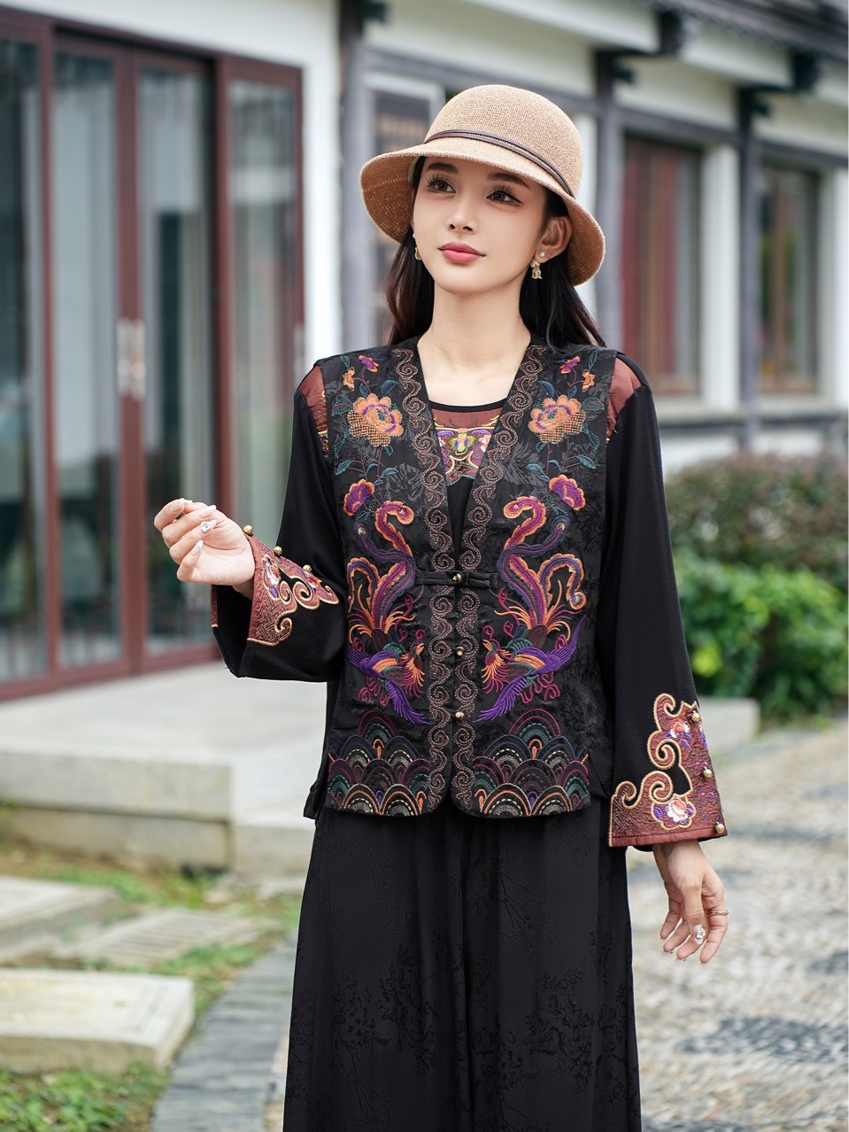 Ethnic Style Women's Vest New Large Size Satin Heavy Embroidery Sleeveless Jacket Versatile Short Outerwear Vest