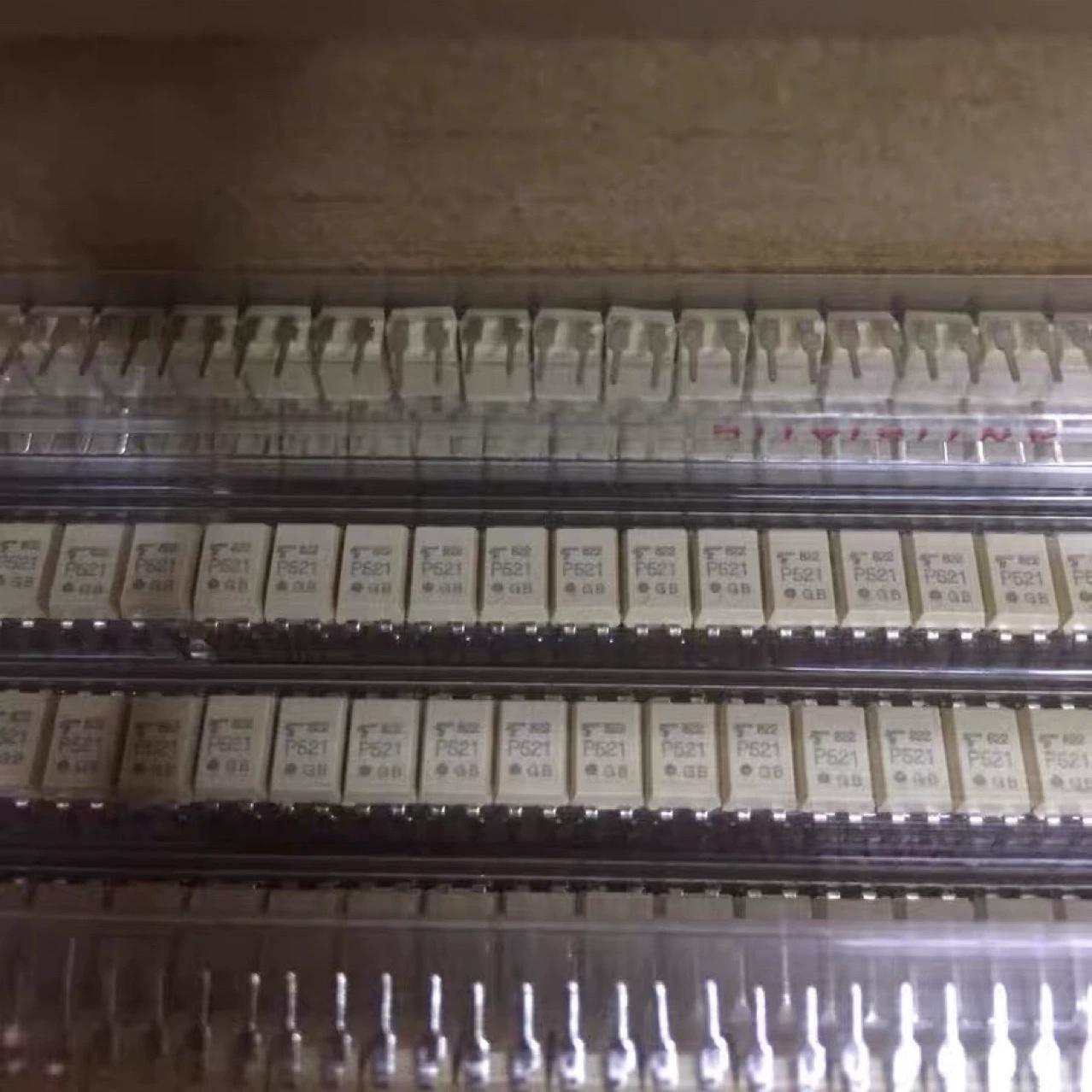 Оптоэлектронный соединитель/оптический изолятор/оптический выход TLP521-1GB DIP-4, новый оптрон с прямым разъемом