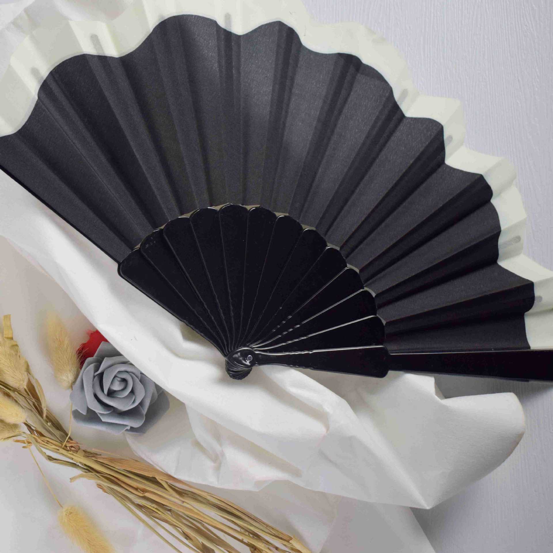 Fábrica directa venta al por mayor fácil de abrir y cerrar el estilo de color de los estudiantes ventiladores de baile para dibujar ventiladores publicitarios de plástico impresos personalizados