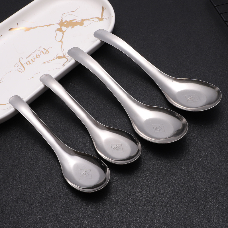 Stainless steel spoon creative flat spoon student eating spoon thickened spoon Chinese spoon small soup spoon tableware Stainless steel spoon creative flat spoon student eating spoon thickened spoon Chinese spoon small soup spoon tableware