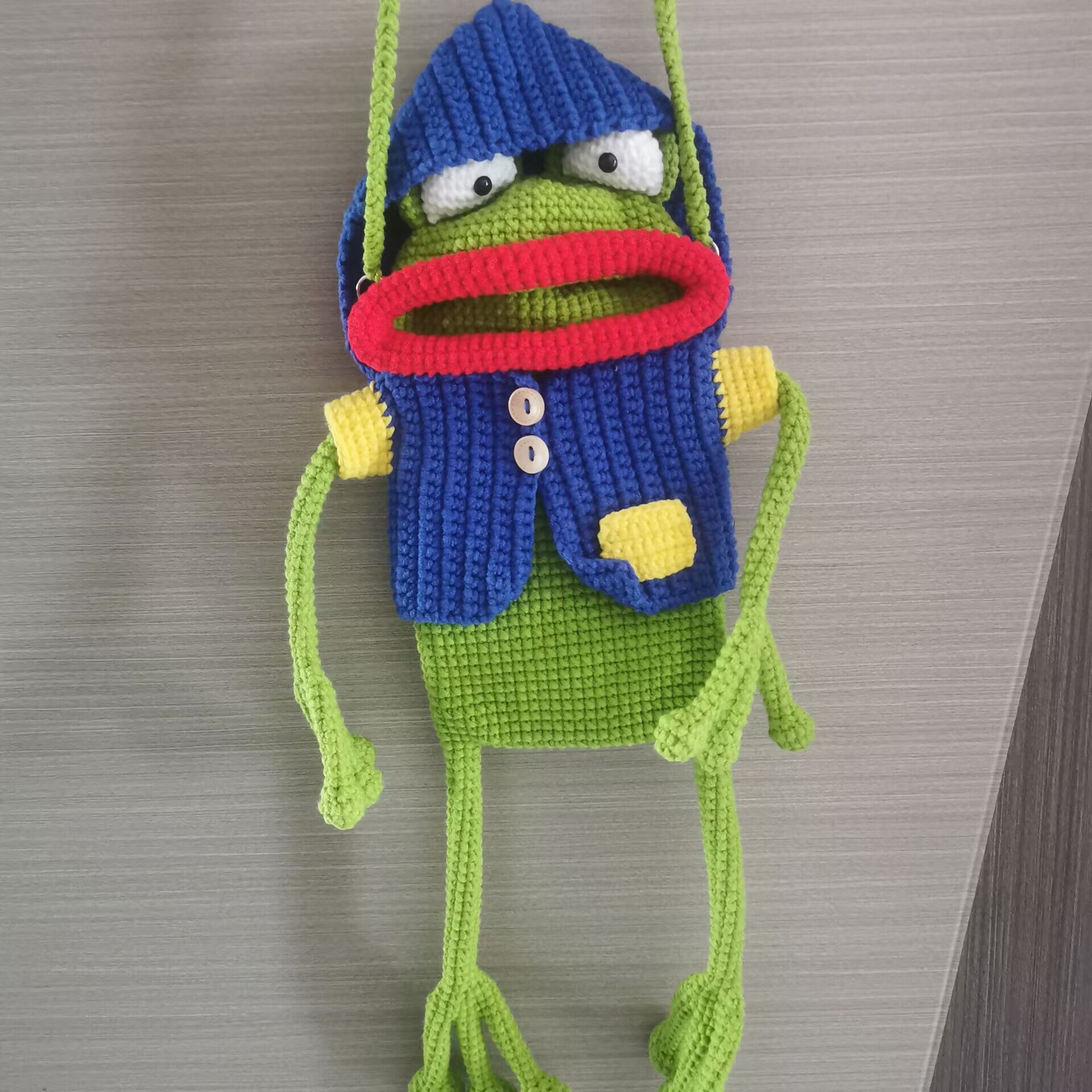Estilo elegante y digno, ropa de gancho, bolsos de fresa, bolsos de teléfono móvil para la familia y las vacaciones. image 57