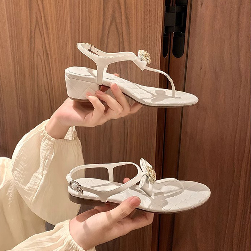 El mismo estilo de Su Yinyin Moonlight Wonderland ~ Pequeña fragancia flor de diamantes de imitación con chanclas chanclas planas sandalias femeninas