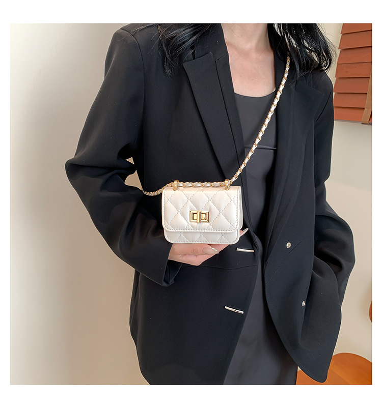 120g Weight Women's Pu Leather Solid Color Classic Style Square Lock Clasp Crossbody Bag