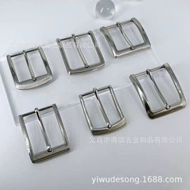 铭牌;标签、标牌;徽章