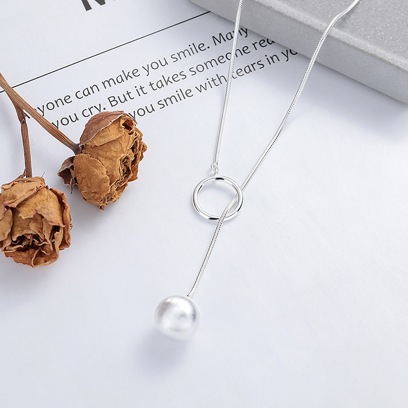 Fashionable brand elegant matte small design necklace with tassels