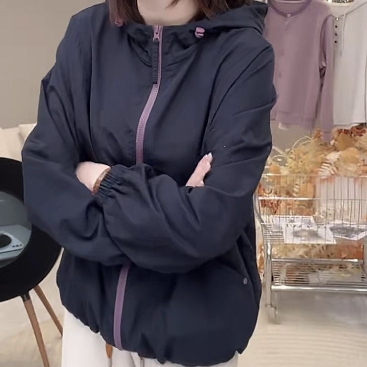 撞色拉链设计简约连帽外套女2026春季新款百搭冲锋衣休闲外套上衣