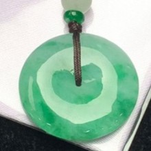缅甸天然翡翠A货平安扣 男女款冰种辣色飘绿翡翠平安扣厂家直销