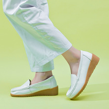 �¿��tԺ��ɫţƤŮ�oʿЬ�Sɫţ������m�¸�ܛ�וr�й���Ь