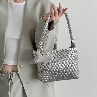 �ֹ������˻@�Ӱ����L�������ǰ��ճ��ٴ�Ҹ�μ�������б���