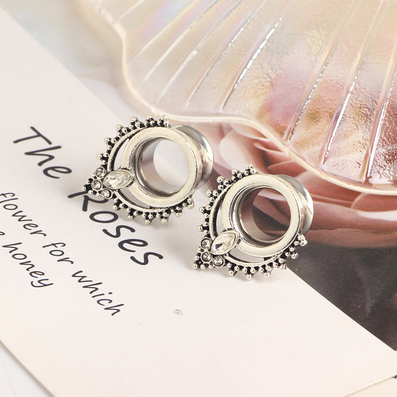 Trendy Punk Hollow Horn Auricle Large Ear Hole Jewelry Stainless Steel Integrated Auricle 2022 Fresh detail image 8