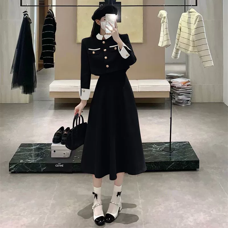 Французский стиль Хепберн 2025: новый розовый комплект из жакета и юбки в стиле Chanel, модный женский костюм из двух предметов.