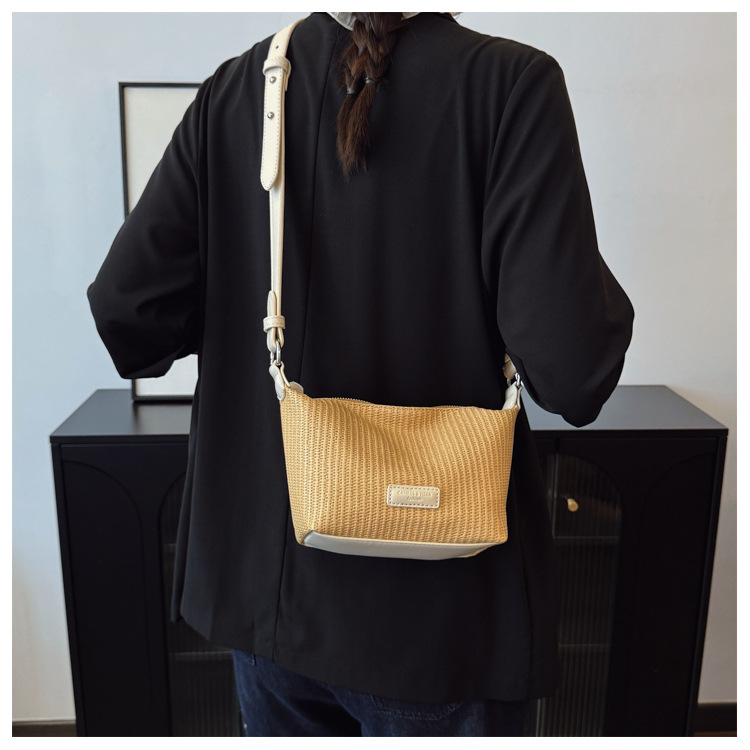 Summer niche underarm bag for women, 2025 new retro and fashionable handbag, versatile single-shoulder crossbody bucket bag undefined