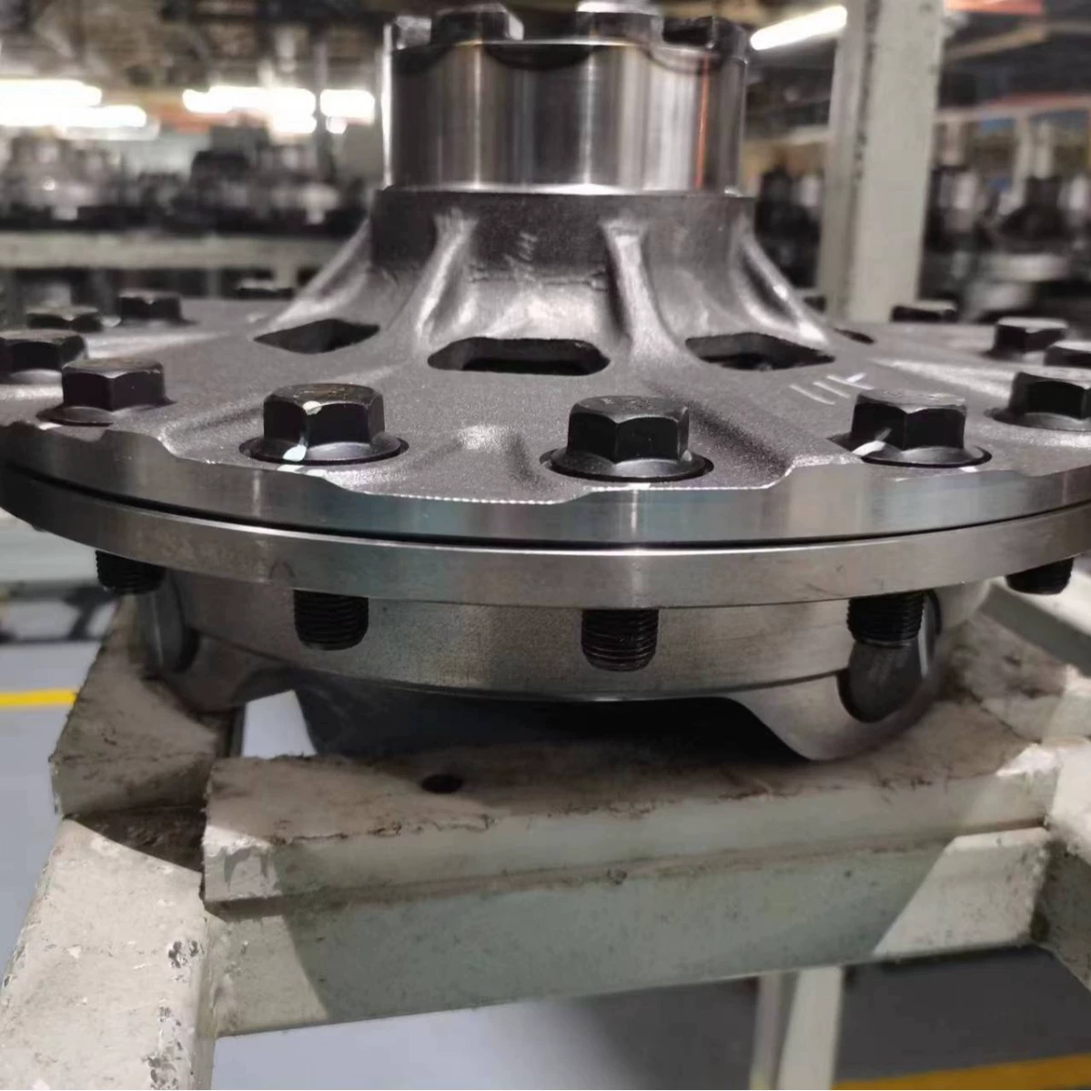 Дифференциал MCY12 AZ710032000020 подходит для заднего моста MAN.