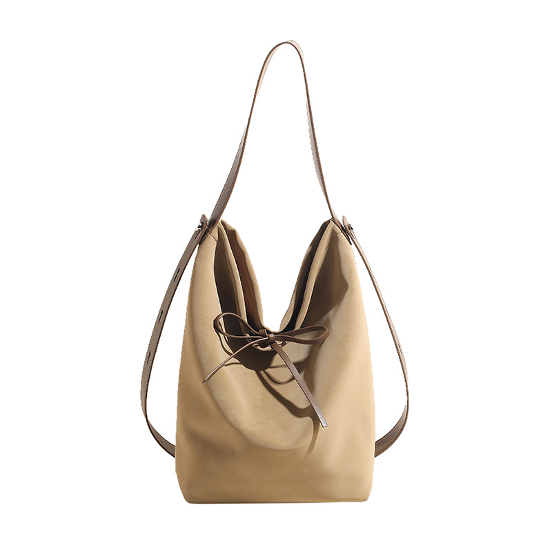 Bolso de cubo de peluche retro de gamuza para mujeres 2025 nuevo bolso de brazo de alta calidad bolso de hombro de moda bolso de lujo ligero