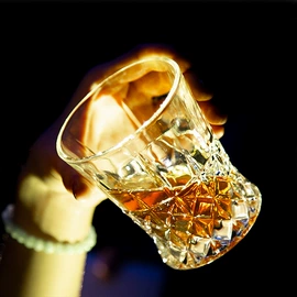 玻璃杯;酒杯;其他杯子