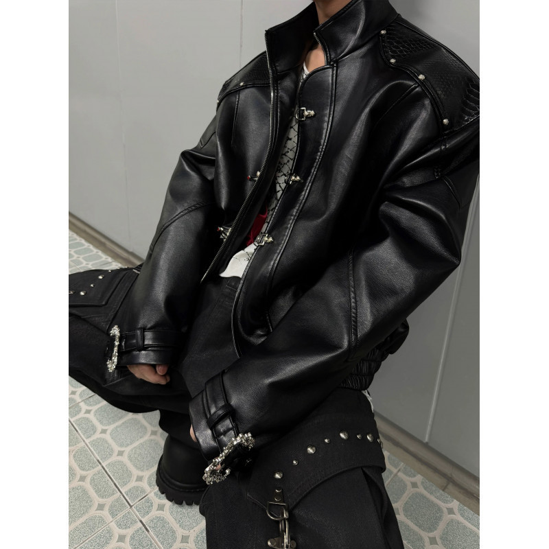 Original Data-Style Red Leather Jacket with Hidden Skin-Texture Plaid Patchwork Design, Couple's Rivet-Studded Cool Leather Jacket Original Data-Style Red Leather Jacket with Hidden Skin-Texture Plaid Patchwork Design, Couple's Rivet-Studded Cool Leather Jacket