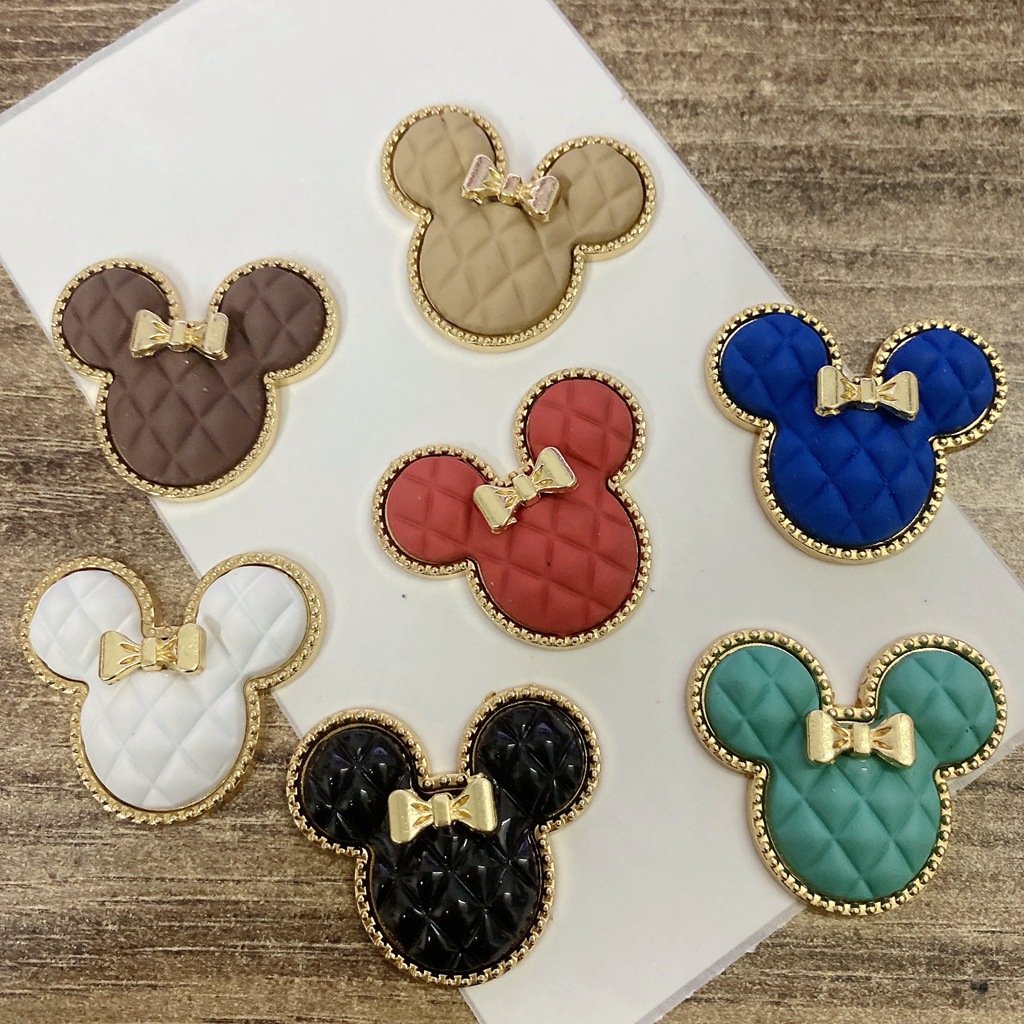 Muñeca de la historieta DIY accesorios de joyería pintura Mickey pajarita color caramelo teléfono móvil belleza material agujero zapatos